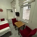 Istanberry - Scarlet 4*