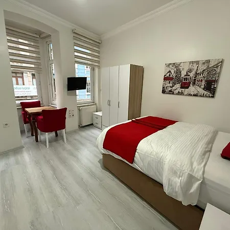 Istanberry - Scarlet Istambul